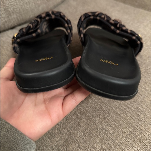 Fendi Black and Brown Geometric Slide Sandals - Picture 4 of 6